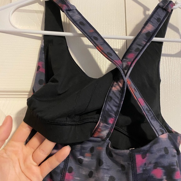 Lululemon workout top - Picture 4 of 4